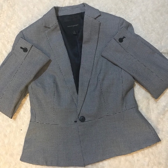 Banana Republic Jackets & Blazers - Banana Republic black and white blazer